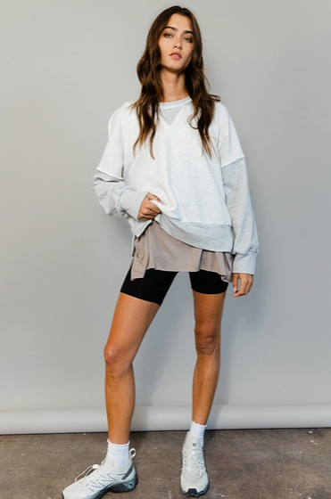 Raw Edge Detail Contrast Sweatshirt