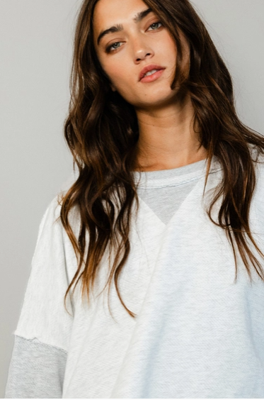 Raw Edge Detail Contrast Sweatshirt